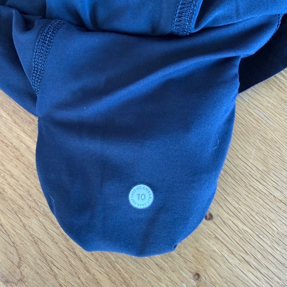 lululemon Women's Tennis Skirt bundle of 2 – size 10 (navy + red) - Picture 3 of 6